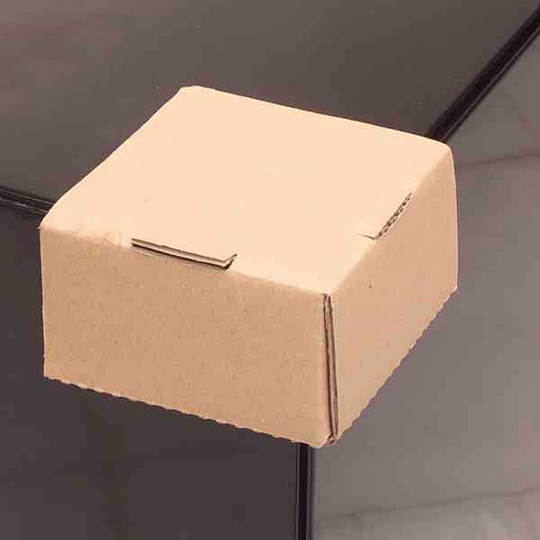 Os cantos de cartão montados são utilizados para o reforço das embalagens e para a proteção dos produtos durante o transporte e armazenagem