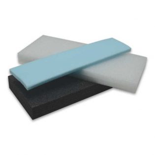 As placas de espuma de polietileno podem ser aplicadas em isolamento térmico, construção de protótipos, isolamento de portas, artes plásticas, produção de maquetes, entre outras utilizações