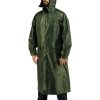 Capas de chuva impermeáveis estão disponíveis em verde escuro e azul marinho