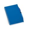 Bloco de notas espiral A5 com capa em PP semi-rígido, 140 páginas pautadas e suporte para esferográfica
