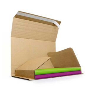 O estojo de cartão com fecho adesivo é indicado para a proteção e transporte de livros