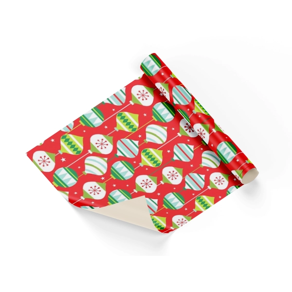 Papel de embrulho de natal vermelho com bolas de natal em rolo