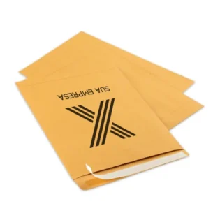 Envelopes em papel kraft com personalização