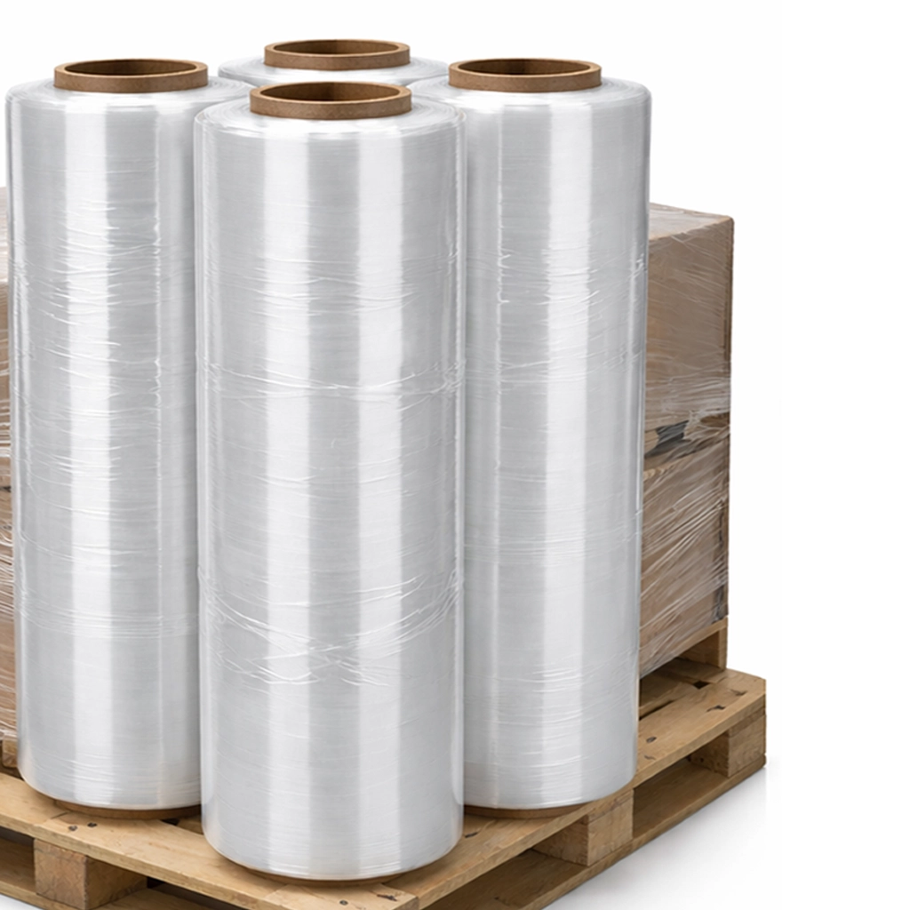 4 Rolos de filme estiravel automatico em cima de uma palete